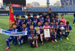 優勝チーム写真掲載 19年度 日産カップ争奪 第46回神奈川県少年サッカー選手権大会 低学年の部 優勝はsch Fc 県内461チームの頂点に 情報ありがとうございます ジュニアサッカーnews