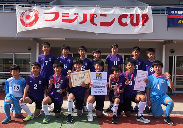 年度 フジパンカップjrサッカー 東海代表決定戦 岐阜 優勝はfcヴィオーラ 準優勝のfc円とともに東海大会出場決定 優秀選手掲載 ジュニアサッカーnews