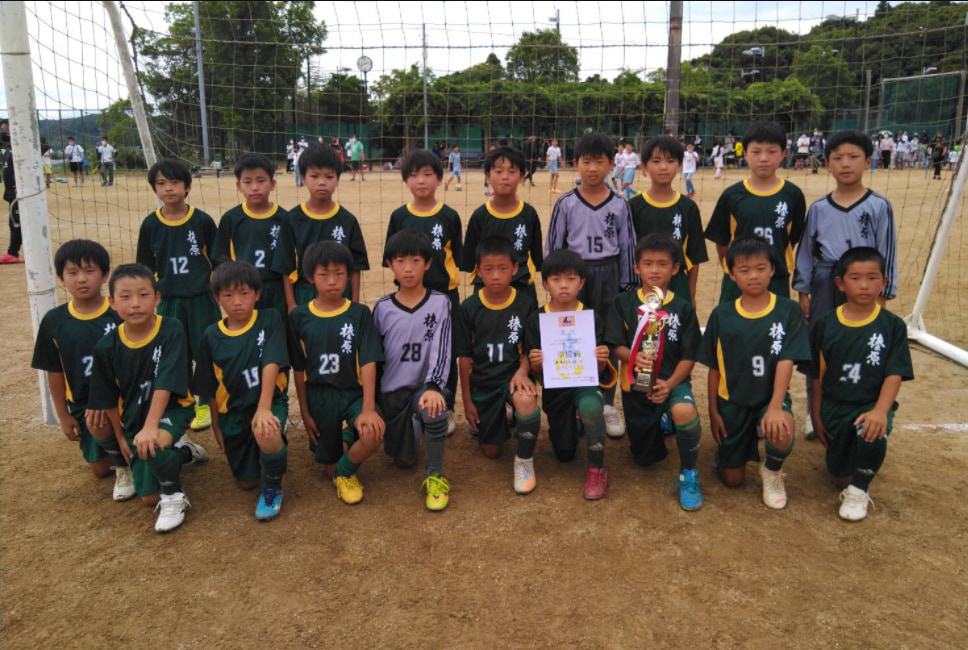 優勝写真掲載 21年度 ミカサ杯争奪 第42回静岡県中西部支部選抜u 10少年サッカー大会 A Bブロックともに 藤枝トレセンが優勝 ジュニアサッカーnews